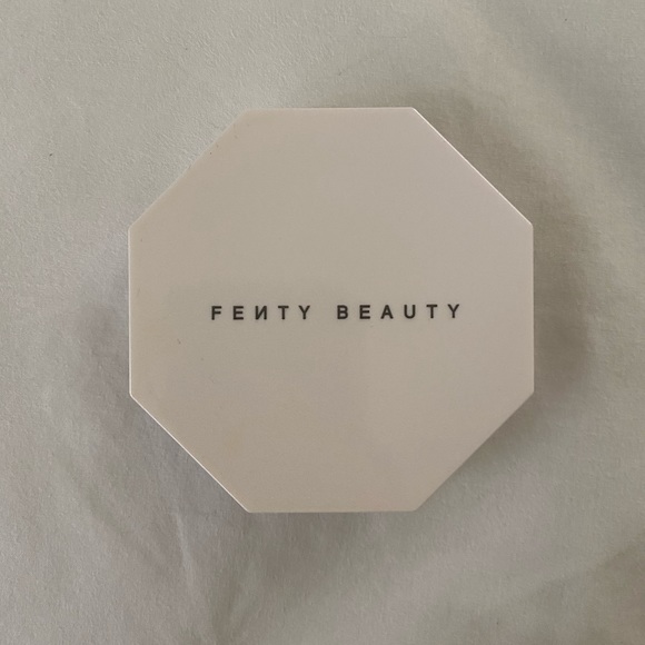 Fenty Beauty Trophy Wife Highlighter - Picture 1 of 3
